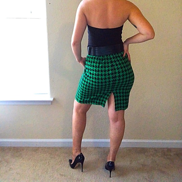 Green Houndstooth skirt size L with zipper closure - Picture 5 of 7